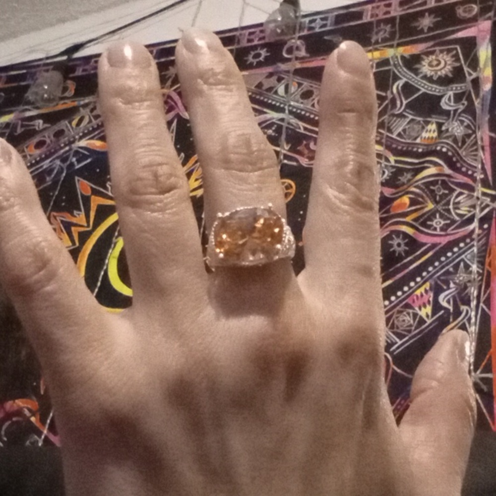 27 carat champagne topaz natural genuine stone in silver plated setting